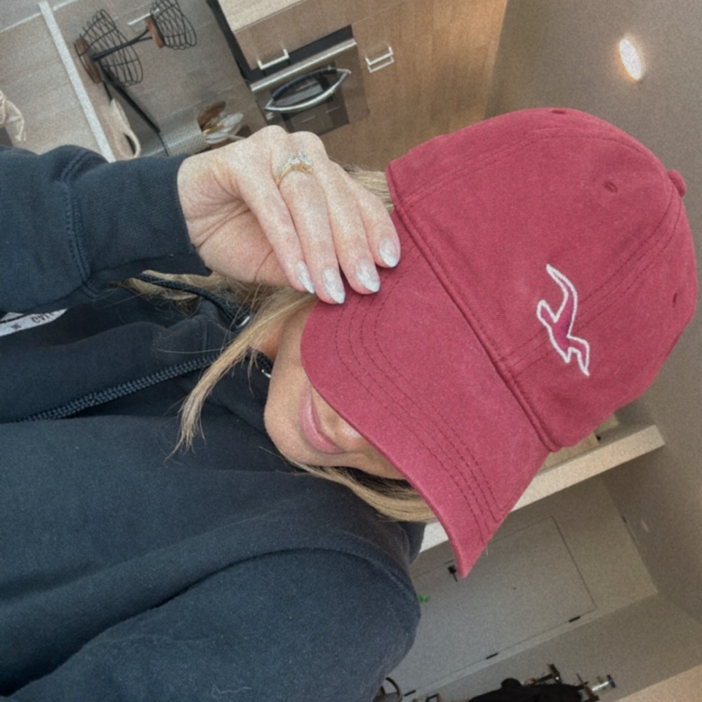 Maroon hat